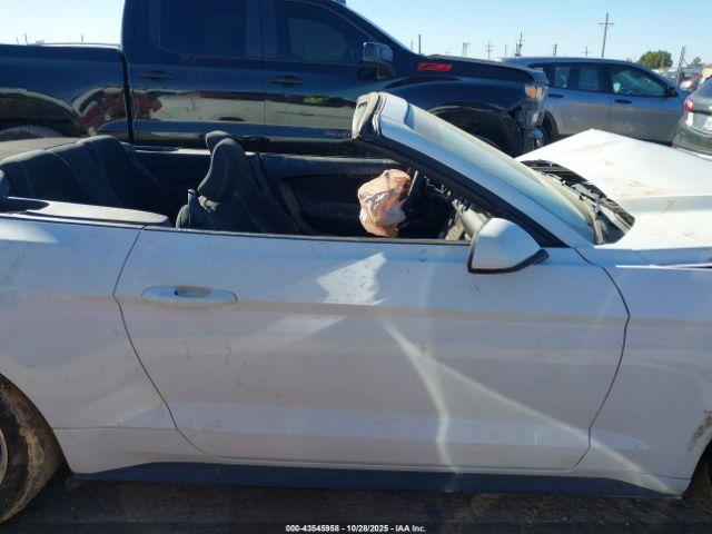 Ford Mustang V6 Image 17