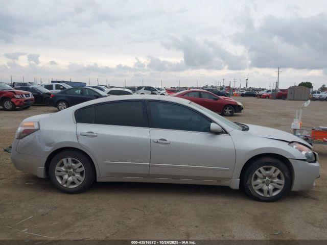 Nissan Altima 2.5 S Image 14