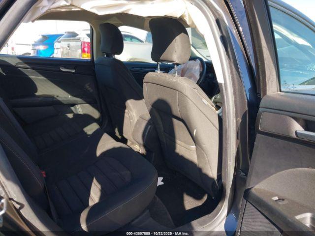 Ford Fusion S Image 7