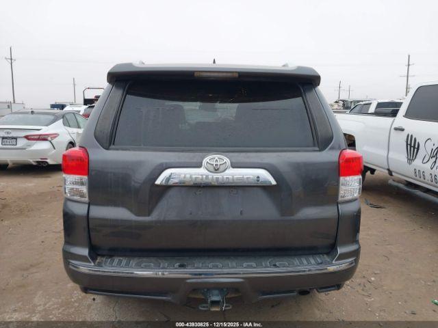 Toyota 4Runner Limited Image 5