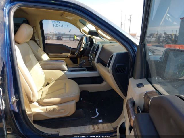 Ford F-150 Lariat Image 16