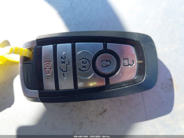 Ford F-150 Lariat Image 11