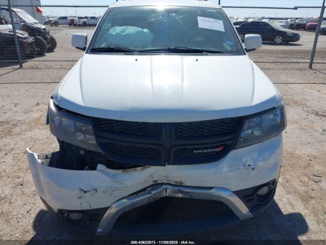 Dodge Journey Crossroad Image 8