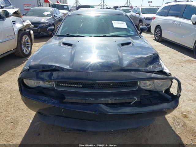 Dodge Challenger Sxt Image 2