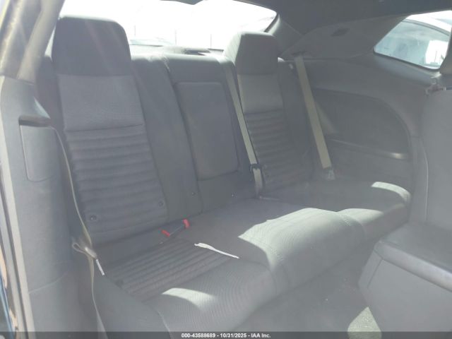 Dodge Challenger Sxt Image 12