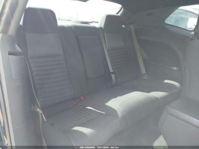 Dodge Challenger Sxt Image 12