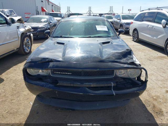 Dodge Challenger Sxt Image 6
