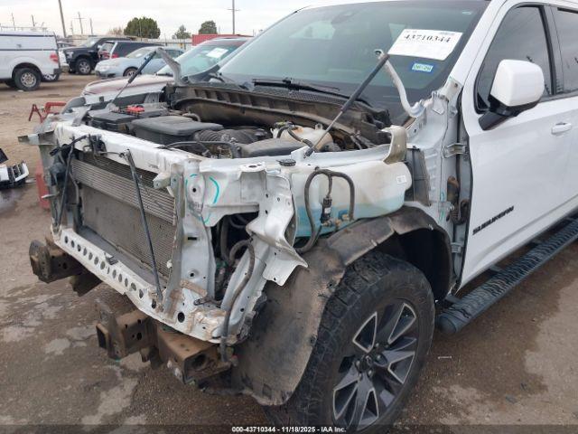 Chevrolet Suburban 4wd Z71 Image 11