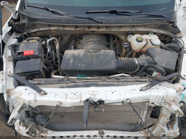 Chevrolet Suburban 4wd Z71 Image 8