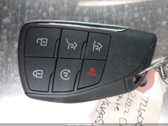 Chevrolet Suburban 4wd Z71 Image 9