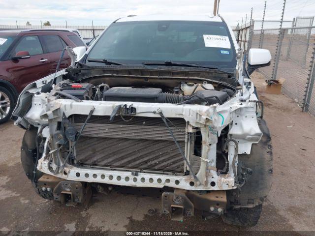 Chevrolet Suburban 4wd Z71 Image 15