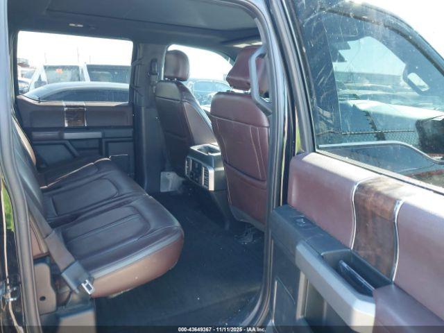 Ford F-150 Platinum Image 9