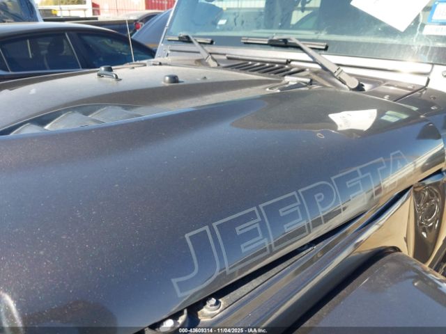 Jeep Wrangler Rubicon 4x4 Image 15