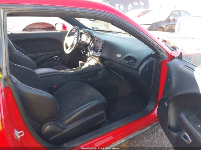 Dodge Challenger Image 11