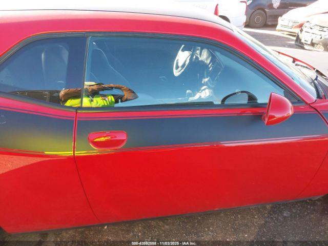 Dodge Challenger Image 5