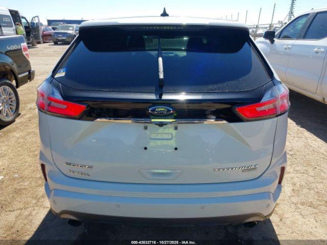 Ford Edge Titanium Image 16