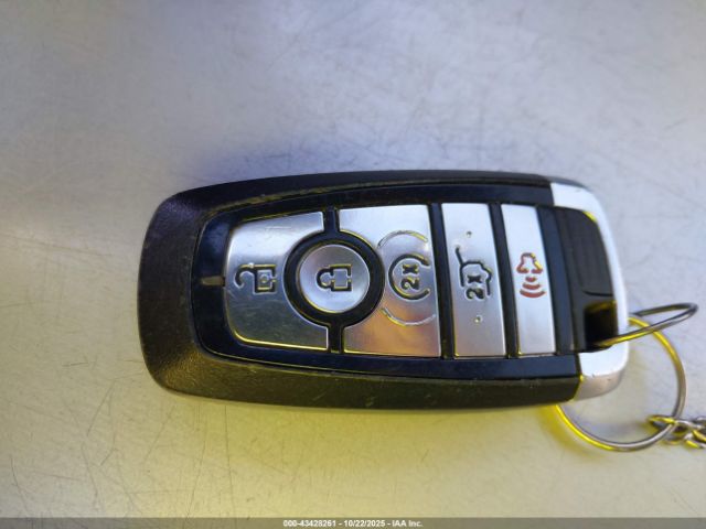 Ford Explorer Limited Image 16