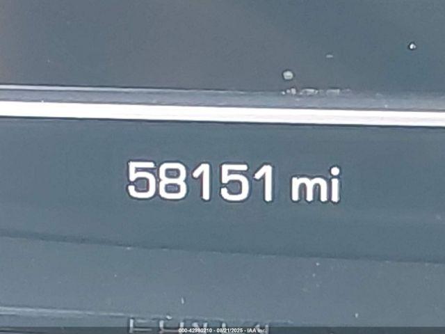 GMC Yukon 4wd Denali Image 4