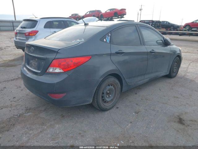 Hyundai ACCENT Gls Image 11