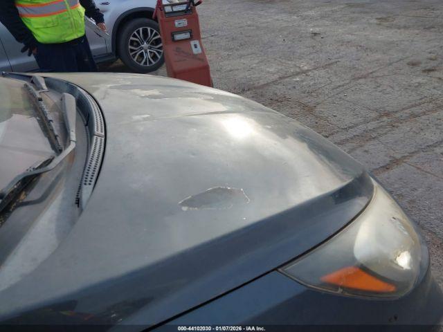 Hyundai ACCENT Gls Image 10