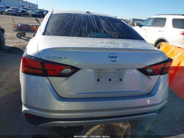 Nissan Altima 2.5 S Image 13