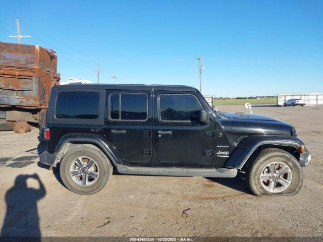 Jeep Wrangler Sahara 4x4 Image 12
