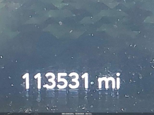 Jeep Wrangler Sahara 4x4 Image 15