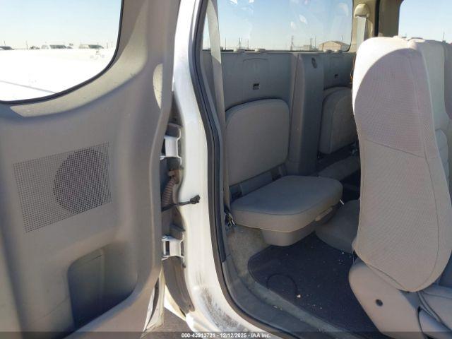 Nissan Frontier Image 9