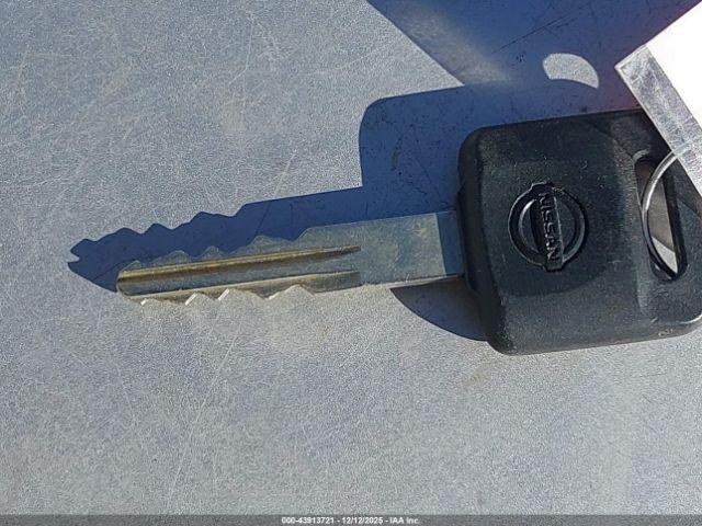 Nissan Frontier Image 13