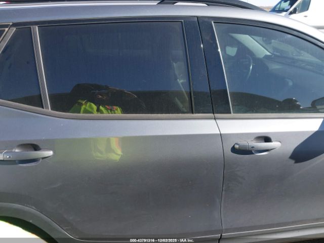 GMC Terrain Fwd Slt Image 4