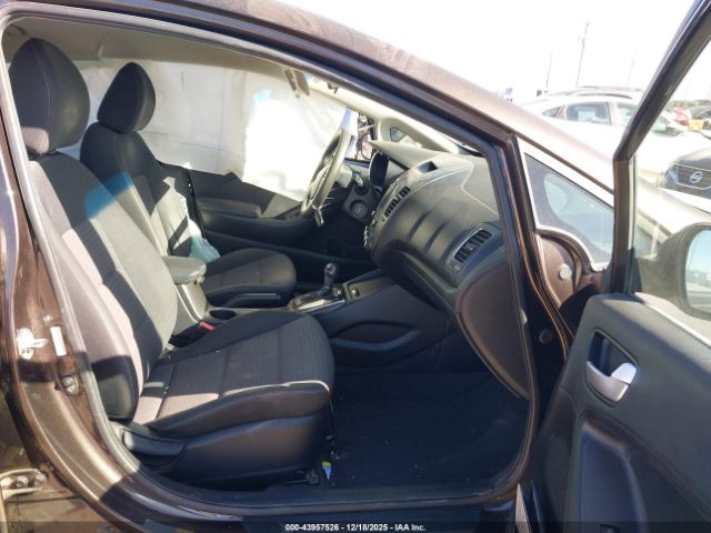 Kia Forte Lx Image 8