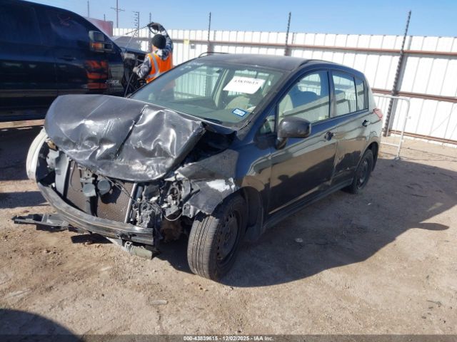 Nissan Versa 1.8s Image 3