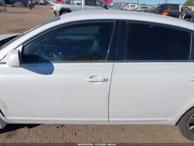 Toyota Avalon Touring Image 12