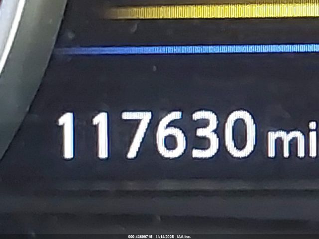 Nissan Maxima 3.5 Platinum Image 2