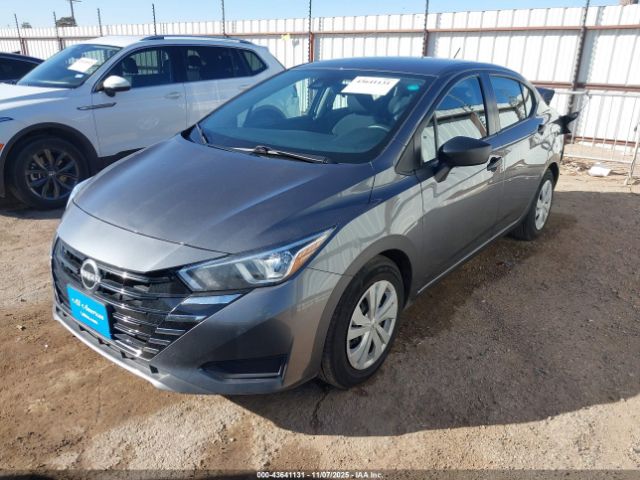 Nissan Versa 1.6 S Image 6