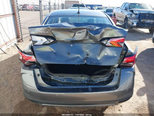 Nissan Versa 1.6 S Image 5