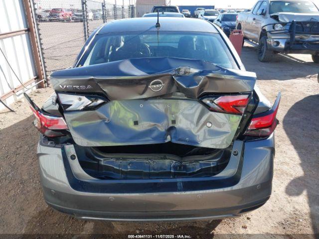 Nissan Versa 1.6 S Image 7