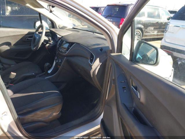 Chevrolet Trax Ls Image 7