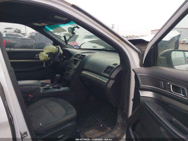 Ford Explorer Xlt Image 5